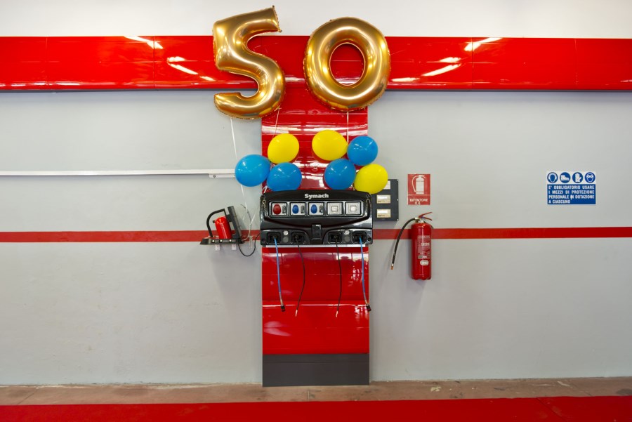 nuova carrozzeria levante bologna la festa per i 50 anni